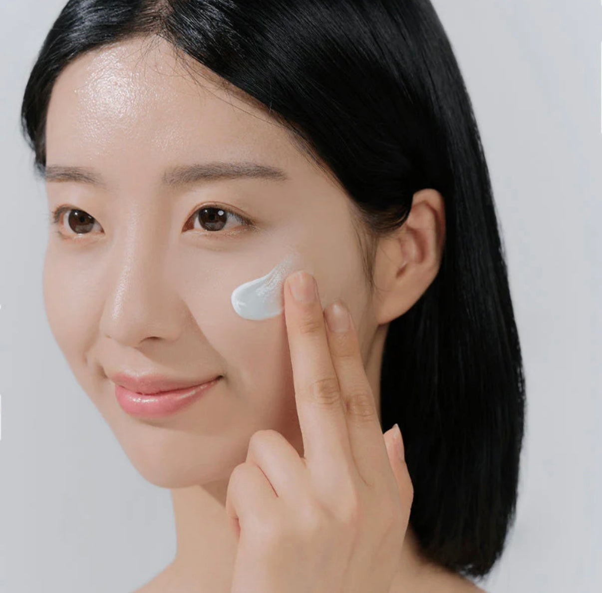 Skin1004 – Madagascar Centella Hyalu-Cica Water-Fit Sun Serum SPF50+ 50ml